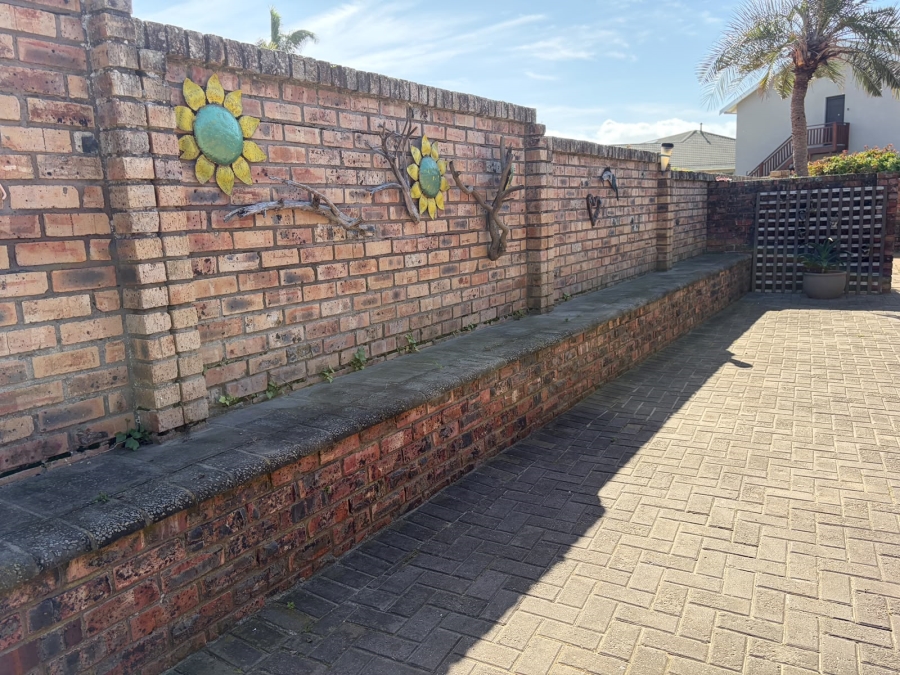 4 Bedroom Property for Sale in Forest Downs Eastern Cape